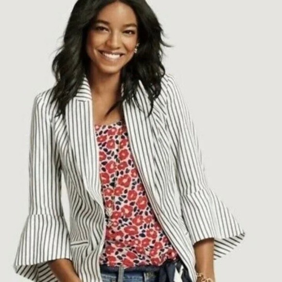 Cabi Size 4 White Navy Ticking Stripes Bell Sleeve Blazer 5295 Jacket One Button - Picture 1 of 9